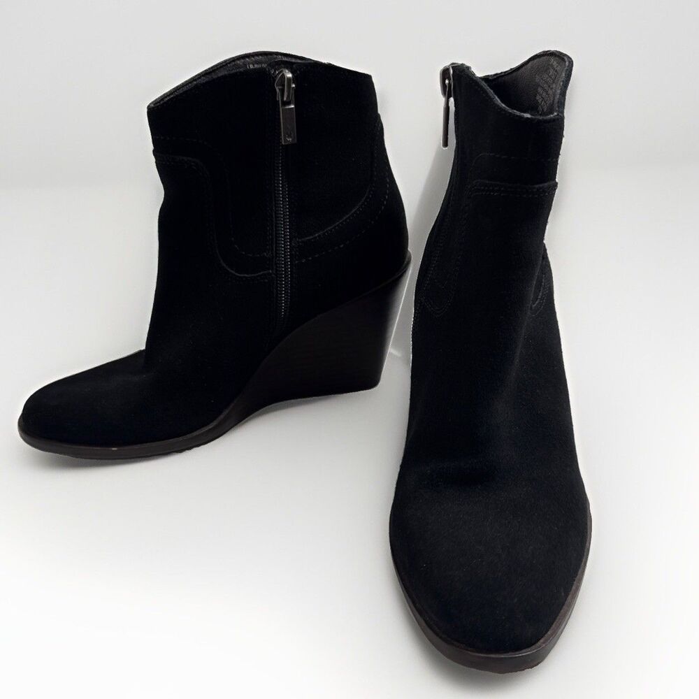 Lucky Brand LP Wadier Ankle Boots Women Women’s Seven Medium Black Suede 3” Heel